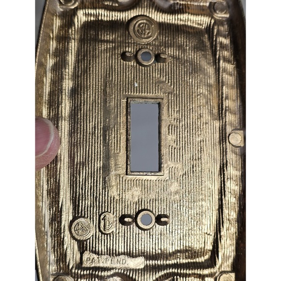 Vintage Ornate Pearl Gold Trim Design Light Switch Cover - Picture 4 of 4